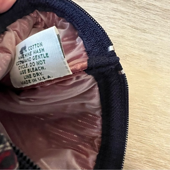 Vintage VERA BRADLEY Classic Navy 1999 Cosmetic Case Lined Red Butterflies USA - Picture 9 of 11